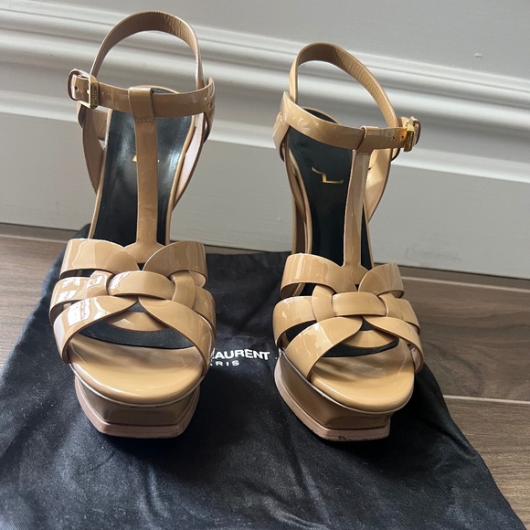 Saint Laurent patent leather Tribute Sandal - Picture 1 of 8